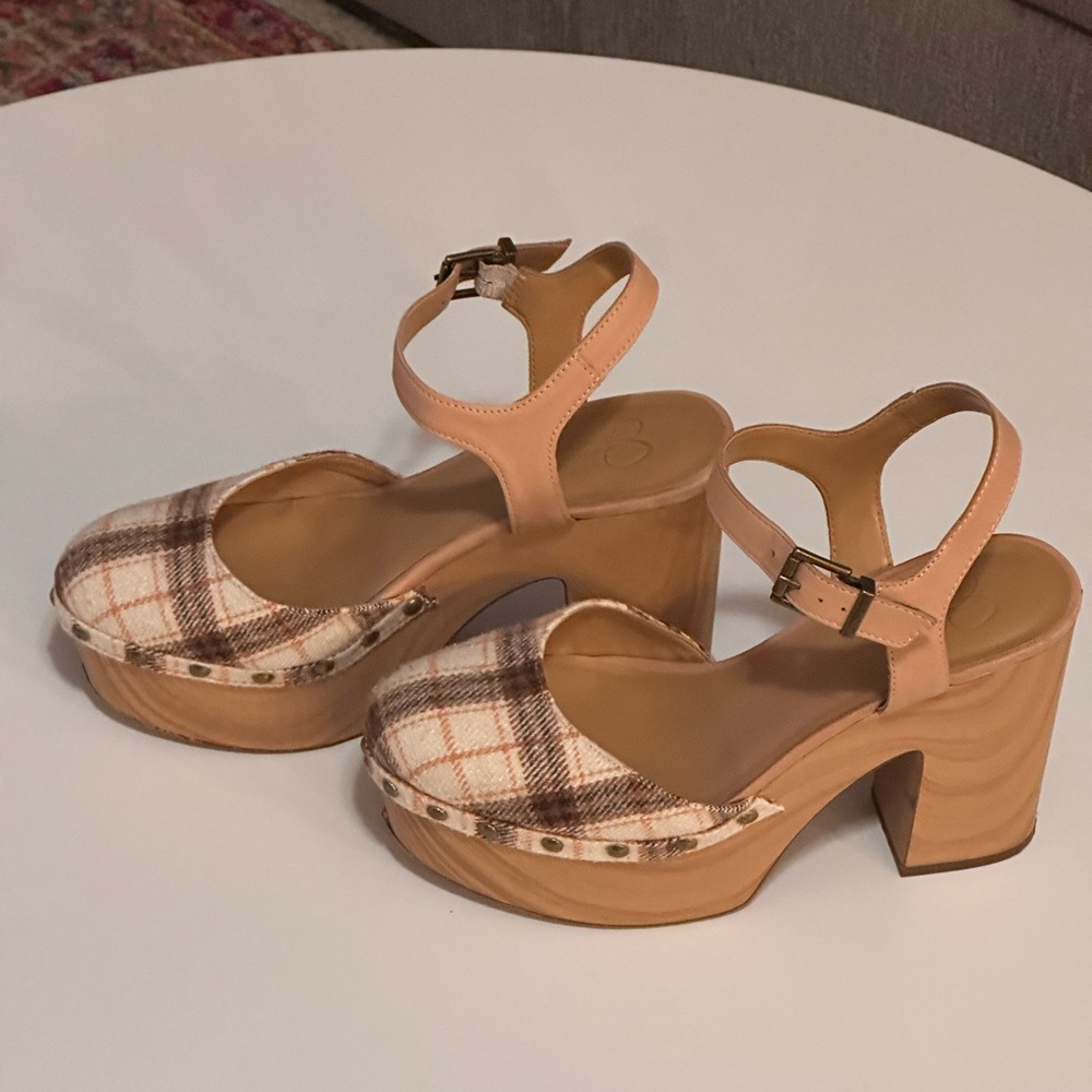 Jessica Simpson Daraiye Closed Toe Platform Pumps Clogs - Picture 3 of 6